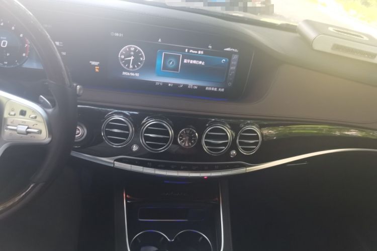 Used Mercedes-Benz Maybach S-Class 2018 S 450 4MATIC Audio And AC Panel