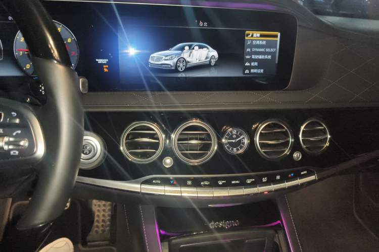 Used Mercedes-Benz Maybach S-Class  Audio And AC Panel