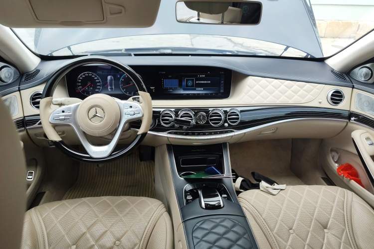 Used Mercedes-Benz Maybach S-Class 2018 S 680 Center Console