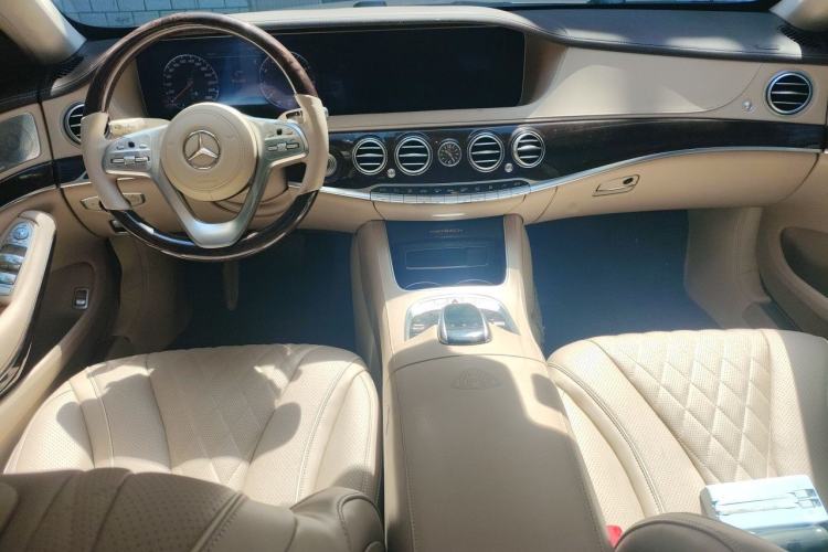 Used Mercedes-Benz Maybach S-Class 2018 S 450 4MATIC Center Console