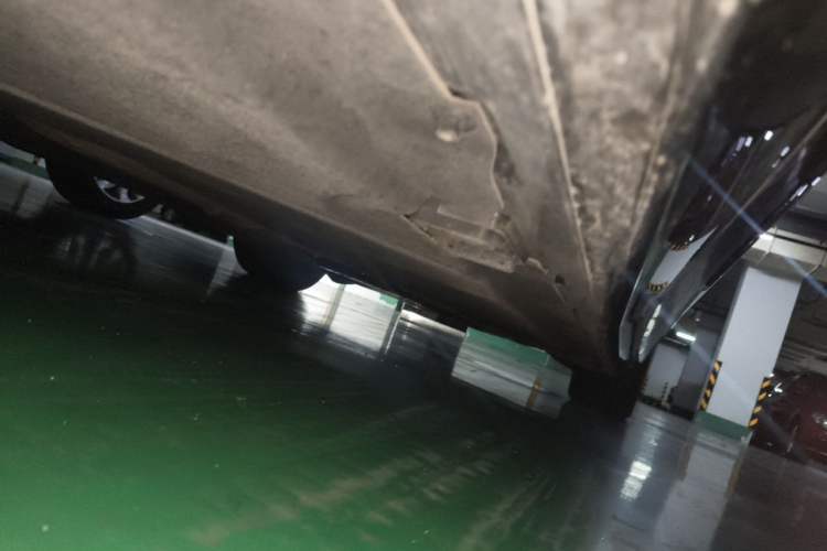 Used Mercedes-Benz Maybach S-Class  Chassis Rear Right