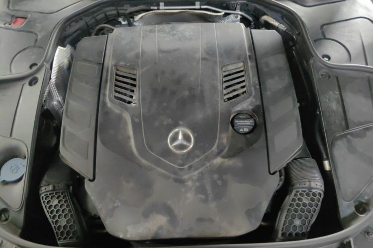 Used Mercedes-Benz Maybach S-Class 2018 S 560 4MATIC Engine Bay