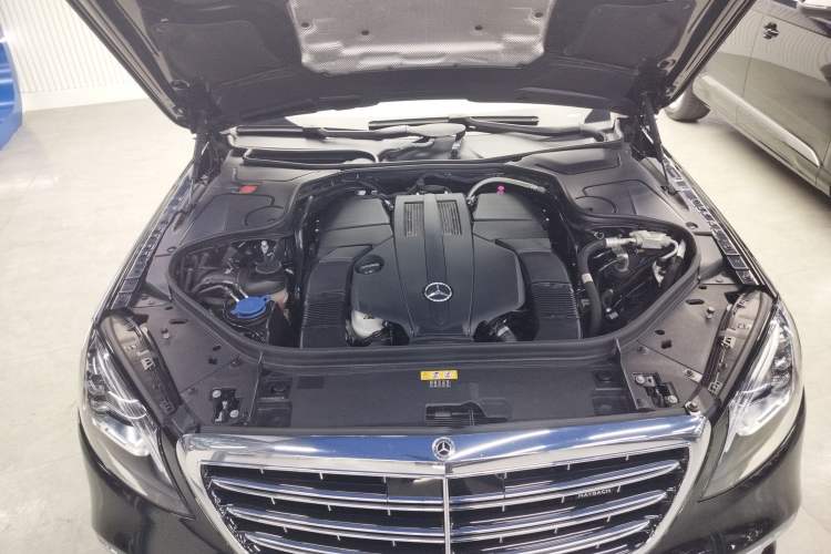 Used Mercedes-Benz Maybach S-Class 2018 S 450 4MATIC Engine Bay