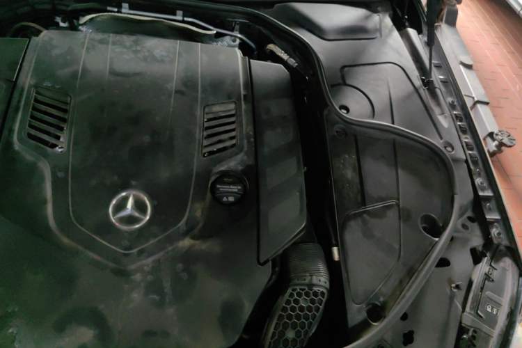 Used Mercedes-Benz Maybach S-Class 2018 S 560 4MATIC Engine Bay Left