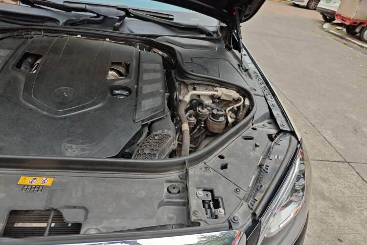 Used Mercedes-Benz Maybach S-Class 2018 S 560 4MATIC Engine Bay Left