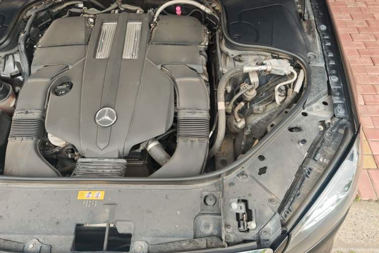 Used Mercedes-Benz Maybach S-Class 2018 S 450 4MATIC Engine Bay Left