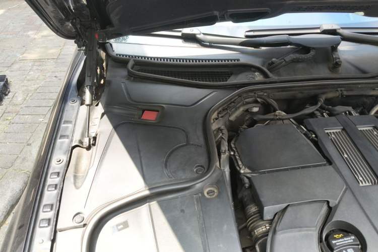 Used Mercedes-Benz Maybach S-Class 2018 S 450 4MATIC Engine Bay Right