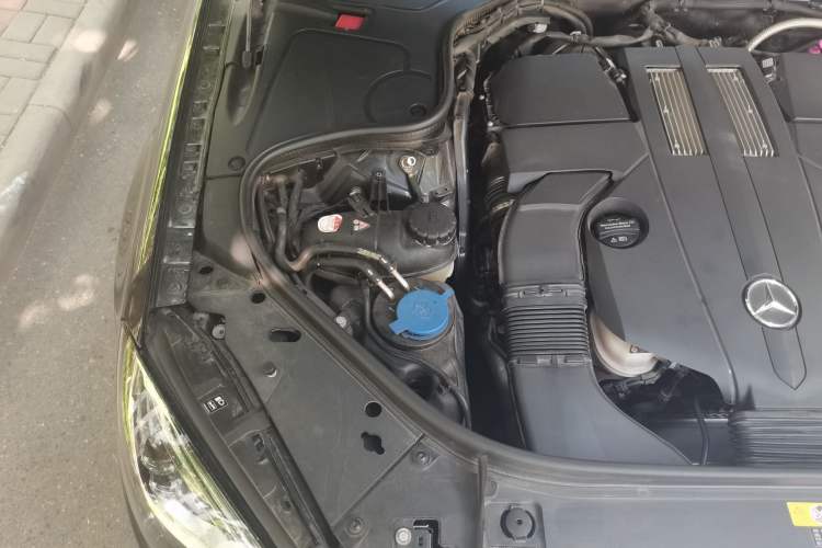 Used Mercedes-Benz Maybach S-Class 2018 S 450 4MATIC Engine Bay Right