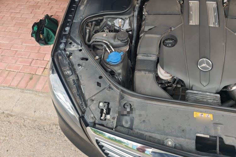 Used Mercedes-Benz Maybach S-Class 2018 S 450 4MATIC Engine Bay Right