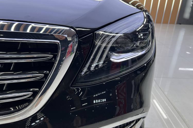 Used Mercedes-Benz Maybach S-Class 2018 S 560 4MATIC Exterior 5