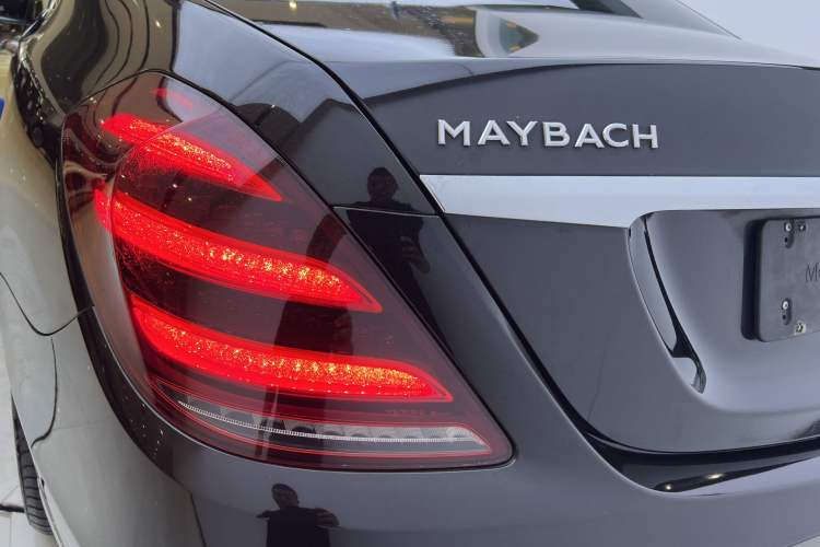Used Mercedes-Benz Maybach S-Class 2018 S 450 4MATIC Exterior 7