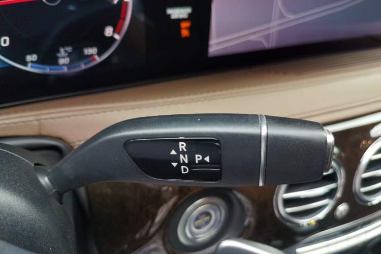Used Mercedes-Benz Maybach S-Class 2018 S 450 4MATIC Gear Lever