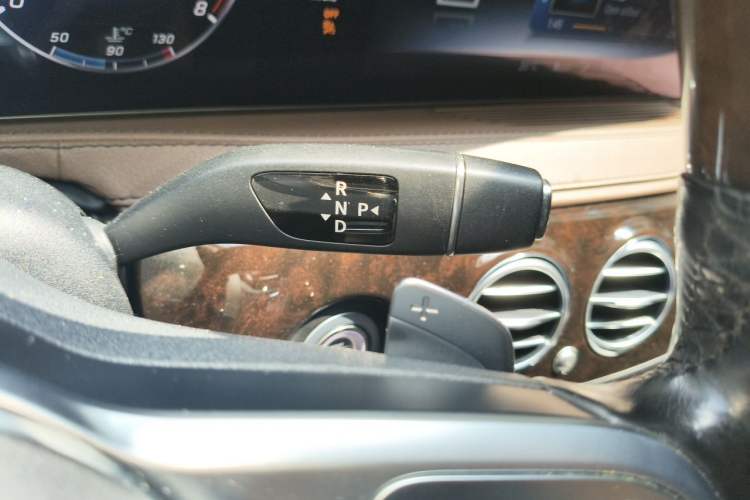 Used Mercedes-Benz Maybach S-Class 2018 S 450 4MATIC Gear Lever