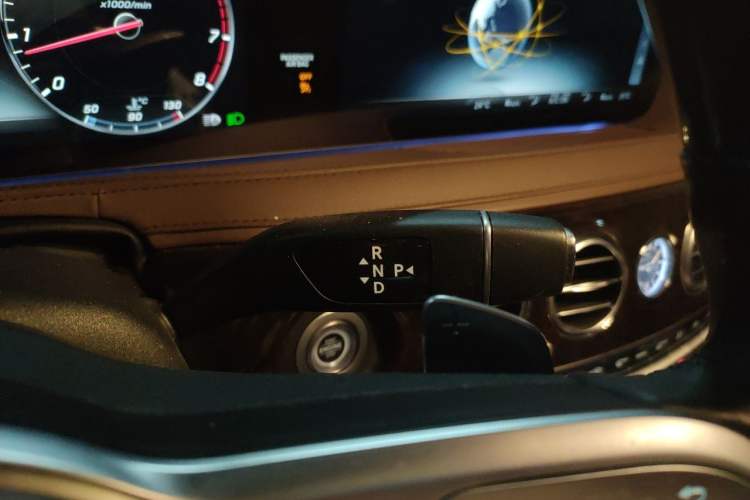 Used Mercedes-Benz Maybach S-Class 2018 S 450 4MATIC Gear Lever