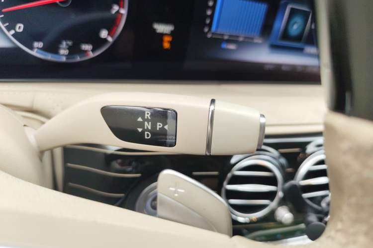 Used Mercedes-Benz Maybach S-Class 2018 S 680 Gear Lever