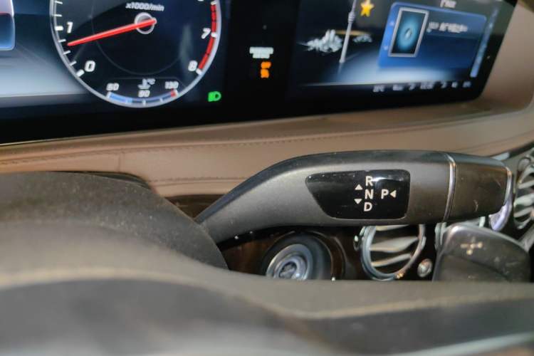 Used Mercedes-Benz Maybach S-Class 2018 S 560 4MATIC Gear Lever
