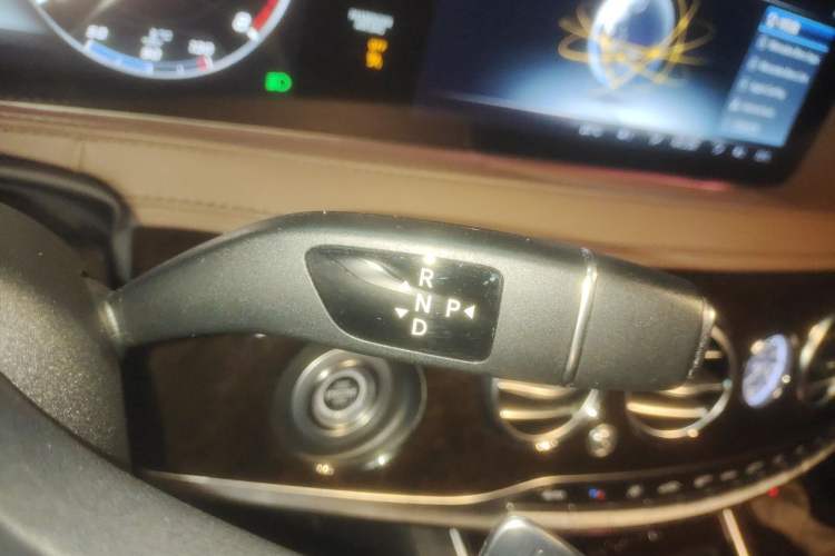 Used Mercedes-Benz Maybach S-Class 2018 S 450 4MATIC Gear Lever