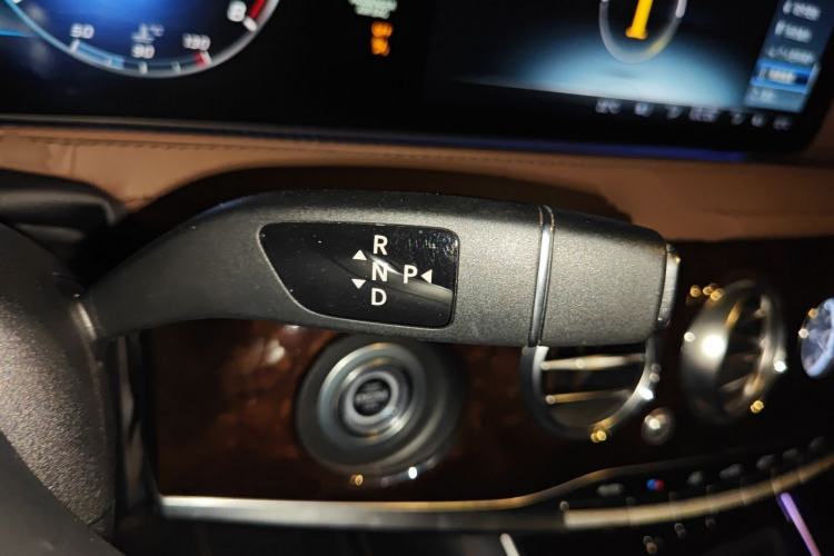 Used Mercedes-Benz Maybach S-Class 2018 S 450 4MATIC Gear Lever