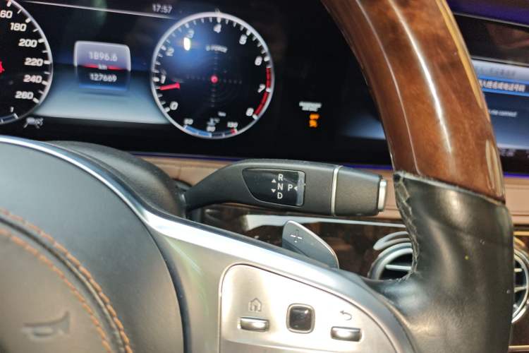Used Mercedes-Benz Maybach S-Class 2018 S 560 4MATIC Gear Lever