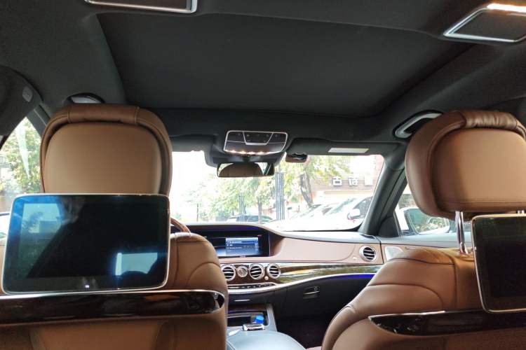 Used Mercedes-Benz Maybach S-Class 2018 S 560 4MATIC Headliner