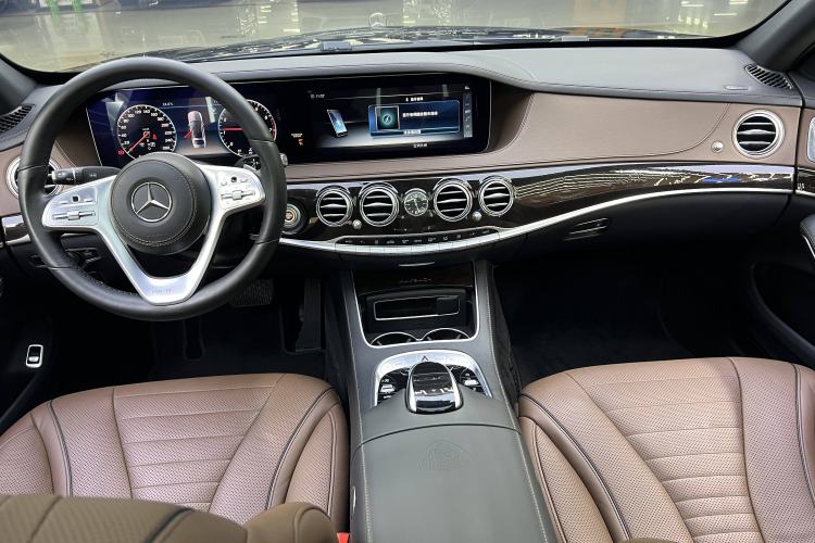 Used Mercedes-Benz Maybach S-Class 2018 S 560 4MATIC Interior 1
