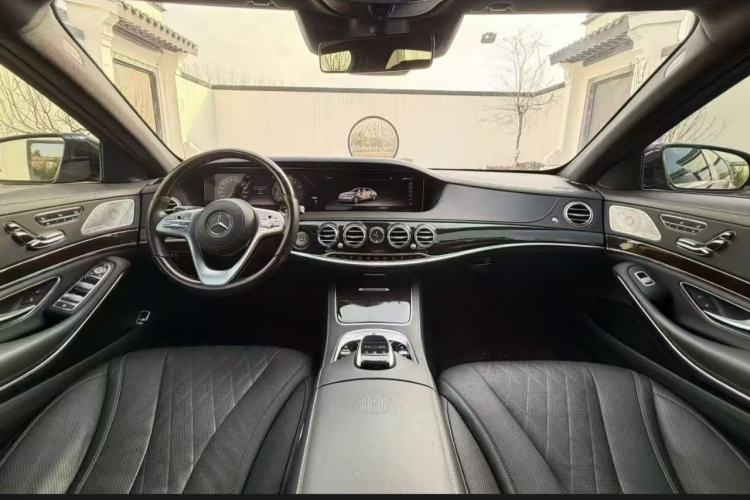 Used Mercedes-Benz Maybach S-Class 2018 S 450 4MATIC Interior 1