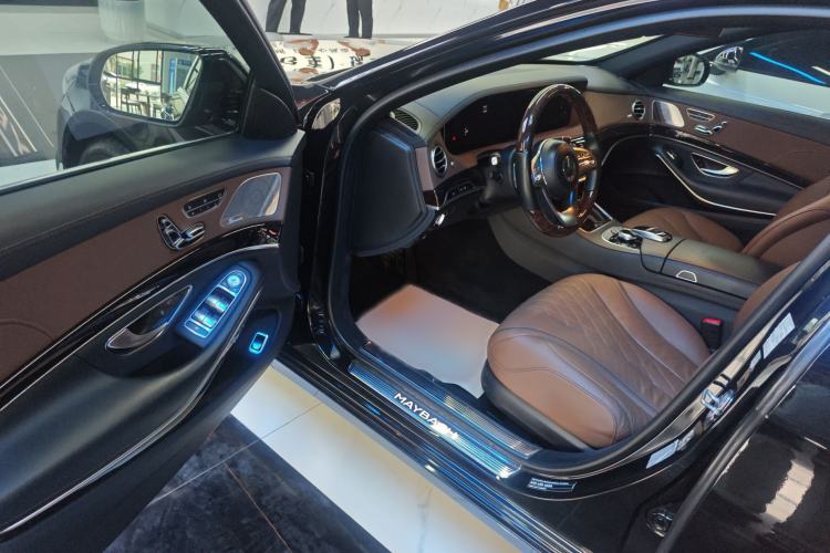 Used Mercedes-Benz Maybach S-Class 2018 S 450 4MATIC Interior 1