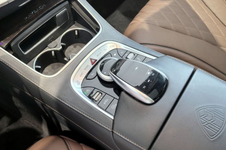 Used Mercedes-Benz Maybach S-Class 2018 S 560 4MATIC Interior 1