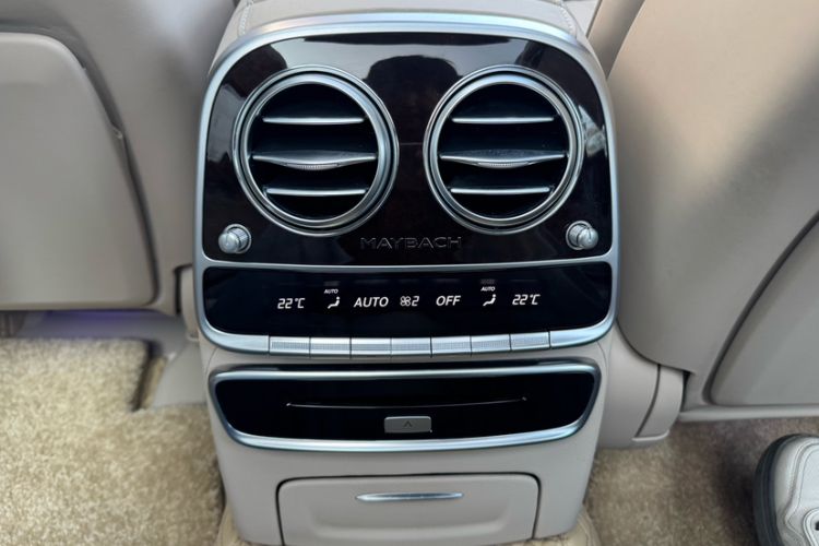 Used Mercedes-Benz Maybach S-Class 2018 S 450 4MATIC Interior 2