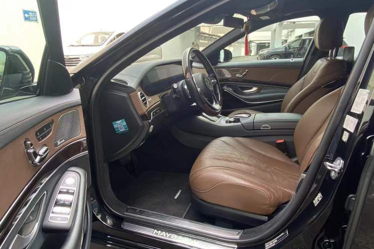 Used Mercedes-Benz Maybach S-Class 2018 S 450 4MATIC Interior 2
