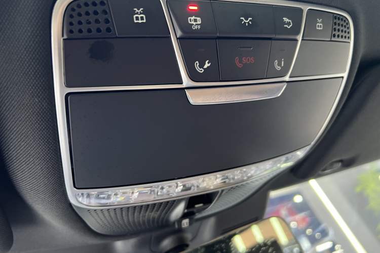 Used Mercedes-Benz Maybach S-Class 2018 S 560 4MATIC Interior 3