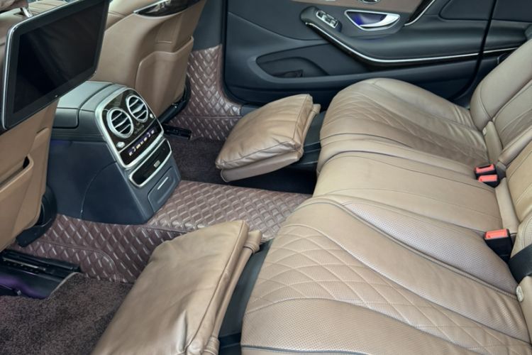 Used Mercedes-Benz Maybach S-Class 2018 S 450 4MATIC Interior 3