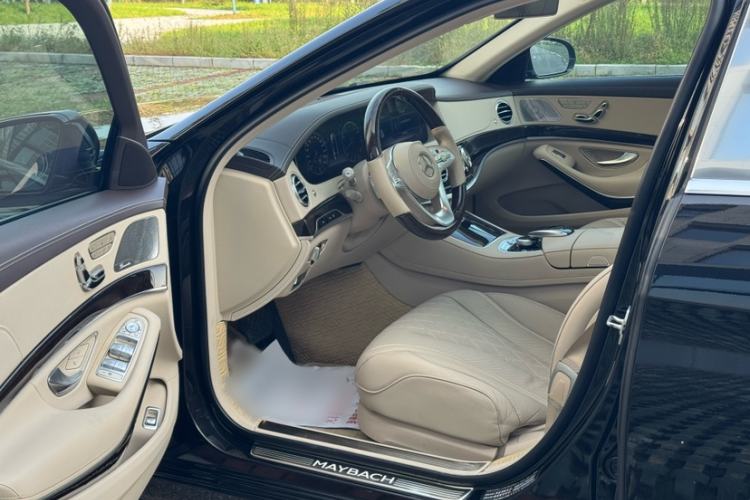 Used Mercedes-Benz Maybach S-Class 2018 S 450 4MATIC Interior 3