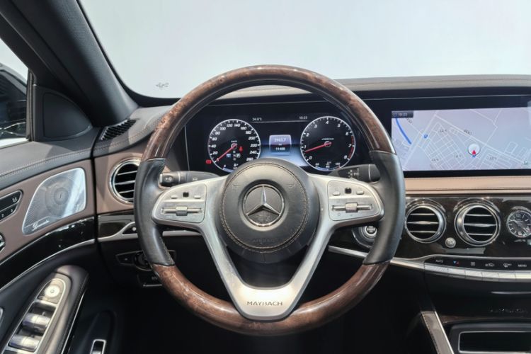 Used Mercedes-Benz Maybach S-Class 2018 S 560 4MATIC Interior 3