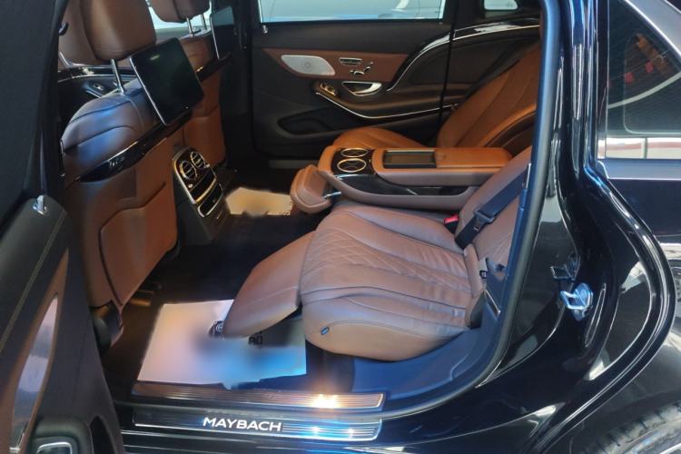 Used Mercedes-Benz Maybach S-Class 2018 S 450 4MATIC Interior 3