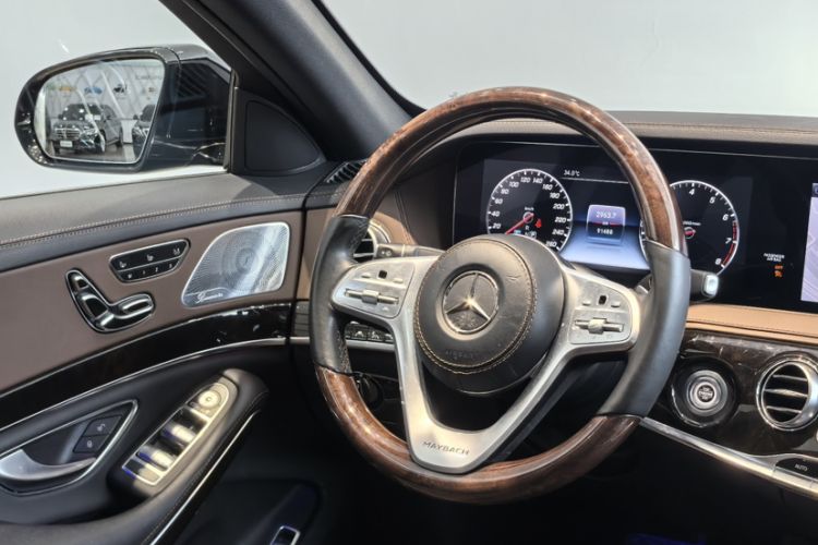 Used Mercedes-Benz Maybach S-Class 2018 S 560 4MATIC Interior 3