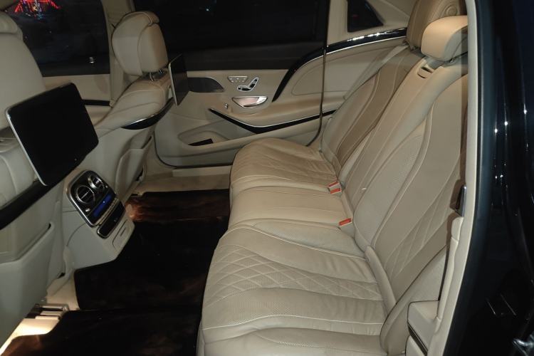 Used Mercedes-Benz Maybach S-Class 2018 S 450 4MATIC Interior 4