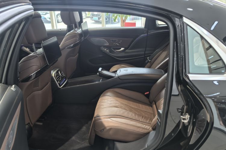 Used Mercedes-Benz Maybach S-Class 2018 S 560 4MATIC Interior 4