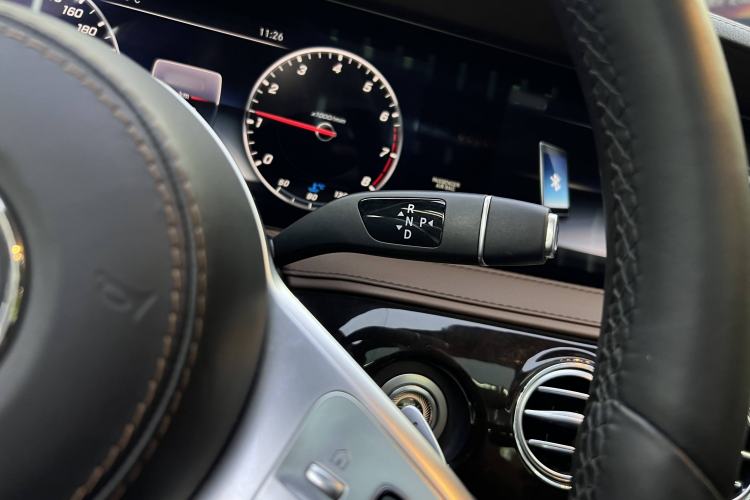 Used Mercedes-Benz Maybach S-Class 2018 S 560 4MATIC Interior 5
