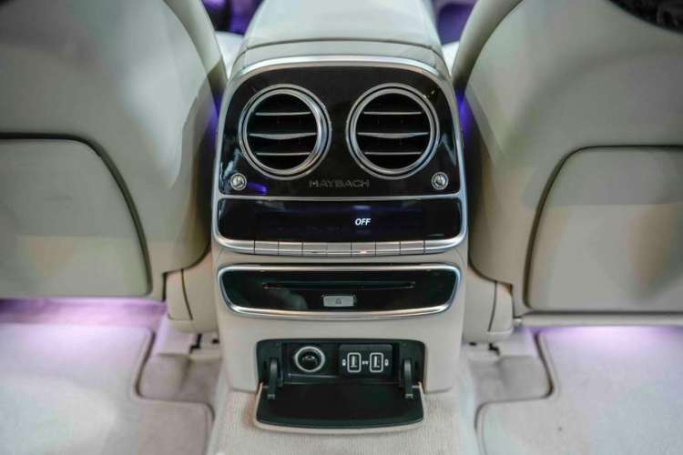 Used Mercedes-Benz Maybach S-Class 2018 S 450 4MATIC Interior 5