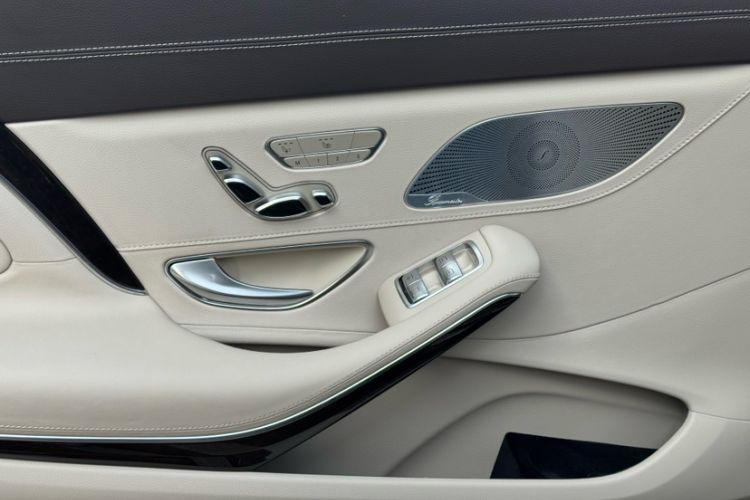 Used Mercedes-Benz Maybach S-Class 2018 S 450 4MATIC Interior 5
