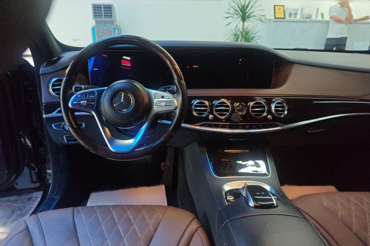 Used Mercedes-Benz Maybach S-Class 2018 S 450 4MATIC Interior 5