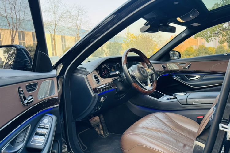 Used Mercedes-Benz Maybach S-Class 2018 S 450 4MATIC Interior 5