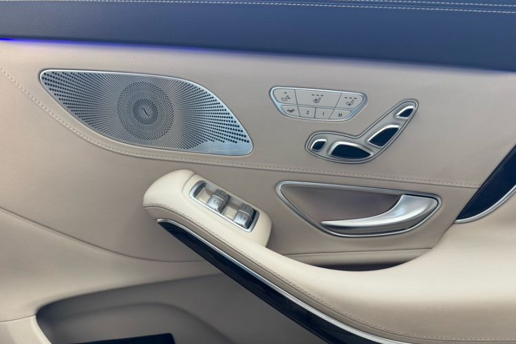 Used Mercedes-Benz Maybach S-Class 2018 S 450 4MATIC Interior 6