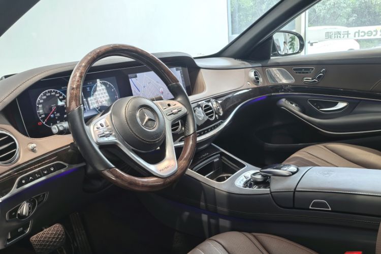 Used Mercedes-Benz Maybach S-Class 2018 S 560 4MATIC Interior 6