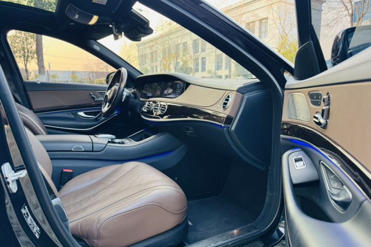 Used Mercedes-Benz Maybach S-Class 2018 S 450 4MATIC Interior 6