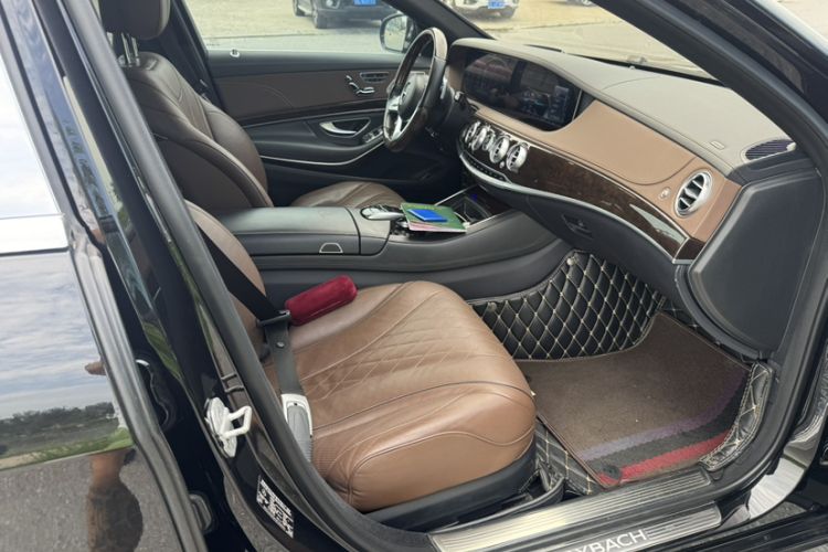 Used Mercedes-Benz Maybach S-Class 2018 S 450 4MATIC Interior 7