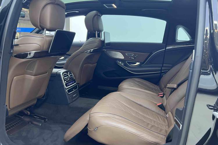 Used Mercedes-Benz Maybach S-Class 2018 S 450 4MATIC Interior 8