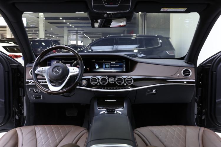 Used Mercedes-Benz Maybach S-Class 2018 S 450 4MATIC Interior 8