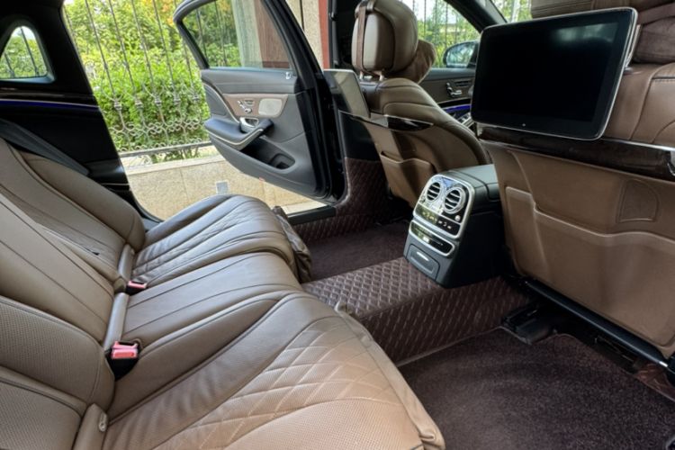 Used Mercedes-Benz Maybach S-Class 2018 S 450 4MATIC Interior 9